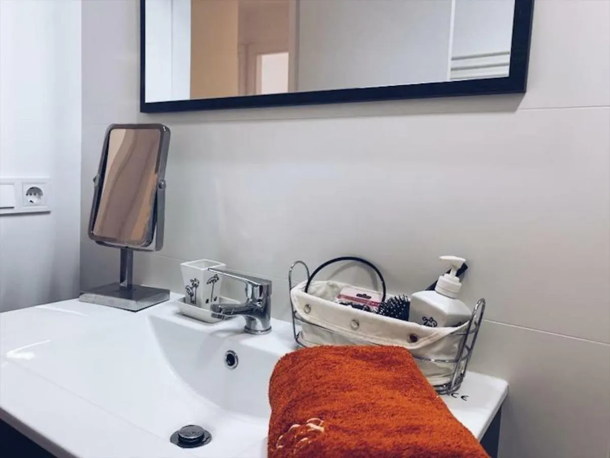 Apartamento Piso acogedor y tranquilo - Junto a ifema y aerop. Madrid 0*,